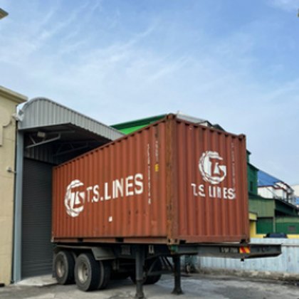 T.S. Lines export container